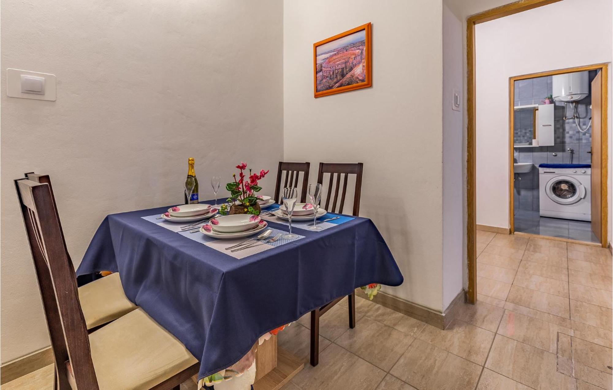 Amazing Apartment In Pula With Kitchen エクステリア 写真