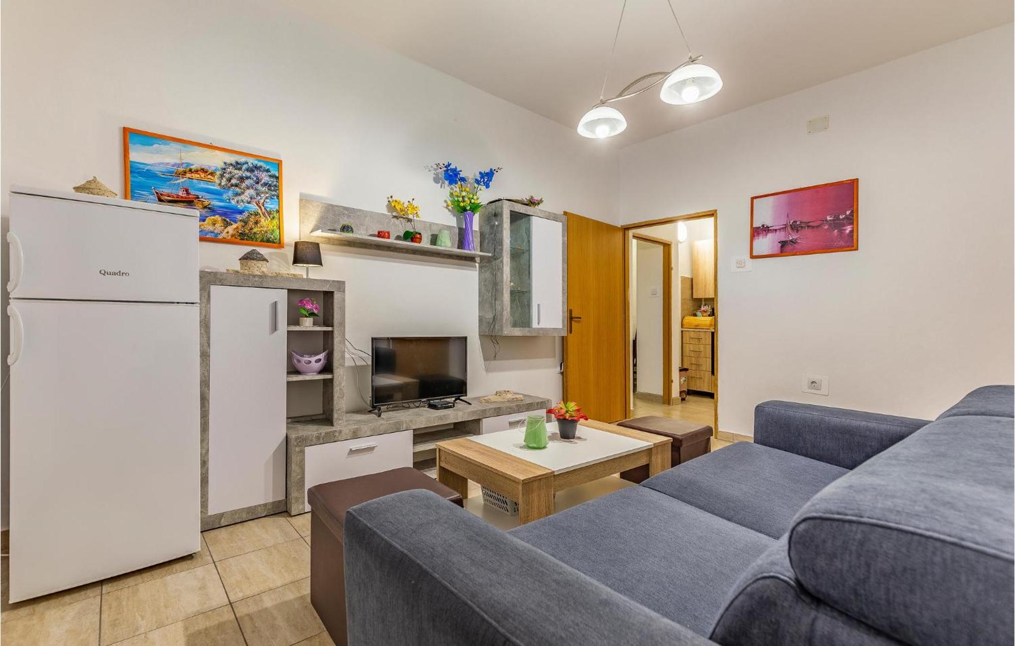 Amazing Apartment In Pula With Kitchen エクステリア 写真