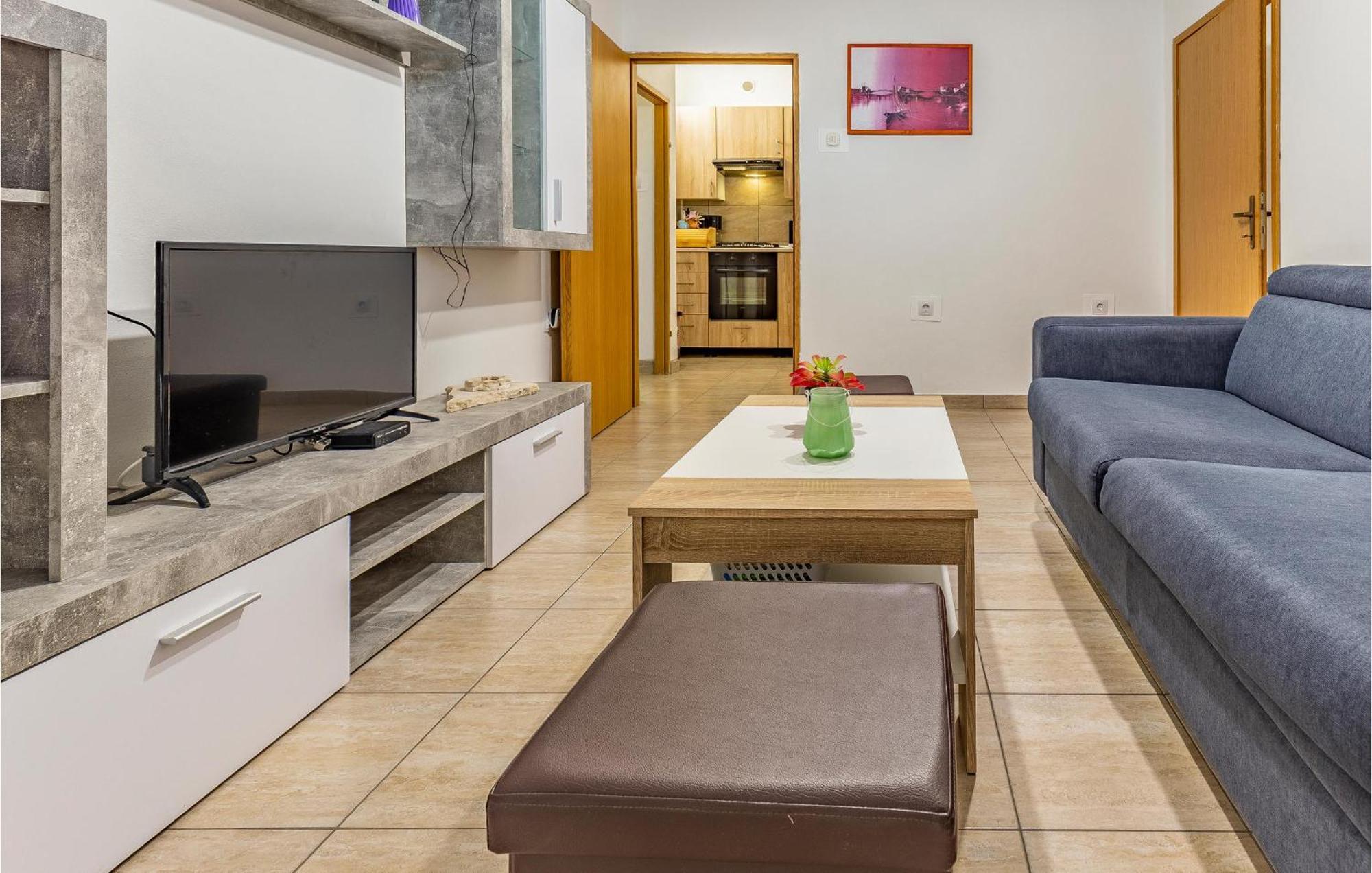 Amazing Apartment In Pula With Kitchen エクステリア 写真