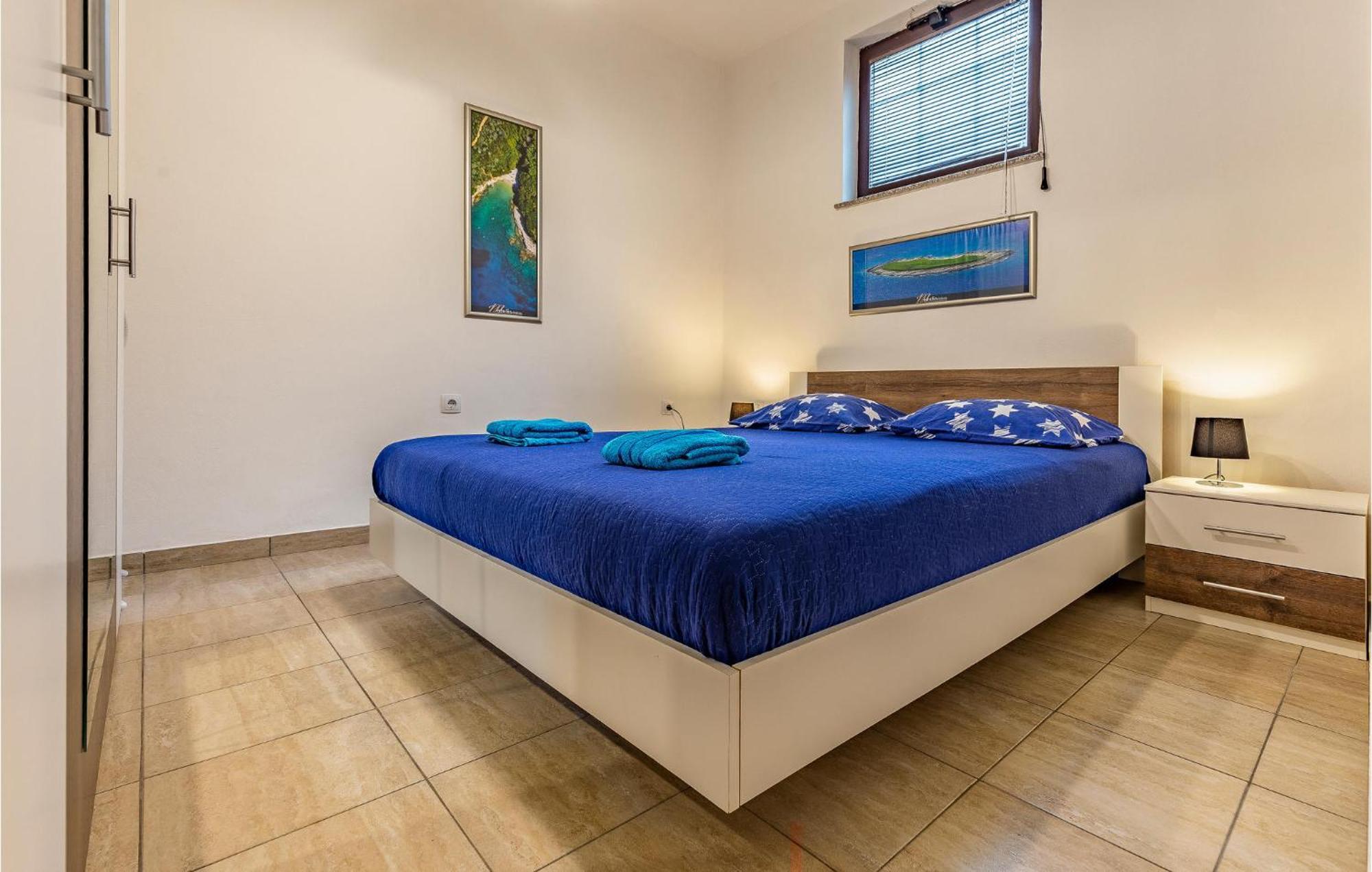 Amazing Apartment In Pula With Kitchen エクステリア 写真